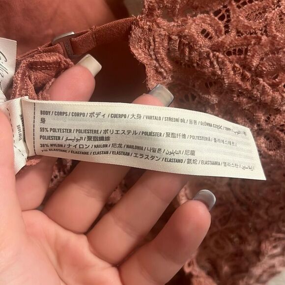 ✨Gilly Hicks Cheni Velvet Lace Cap-Sleeve Cheeky Pink Sz Small Bodysuit✨ - Picture 7 of 8